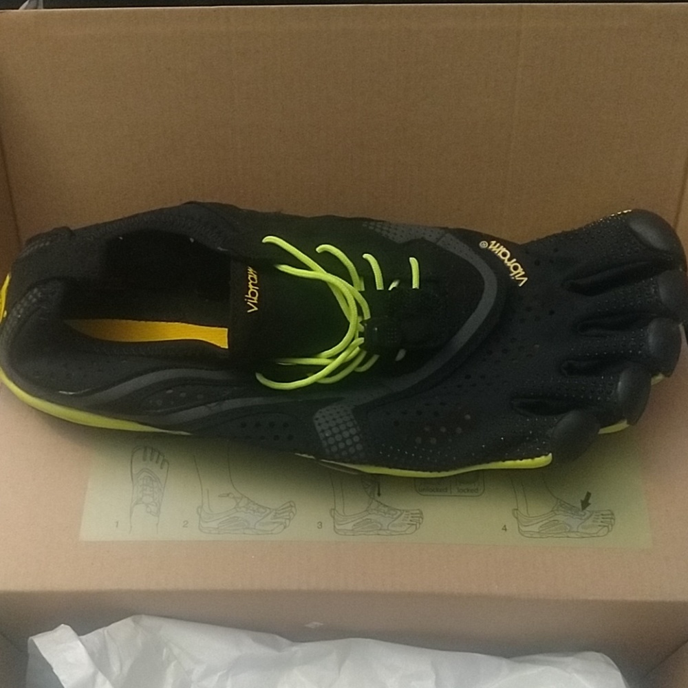 Vibram Five Fingers toe shoes & socks